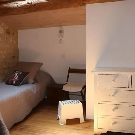 Hébergement de vacances Maison, Charme, Vieilles Pierres La Capelle-et-Masmolene